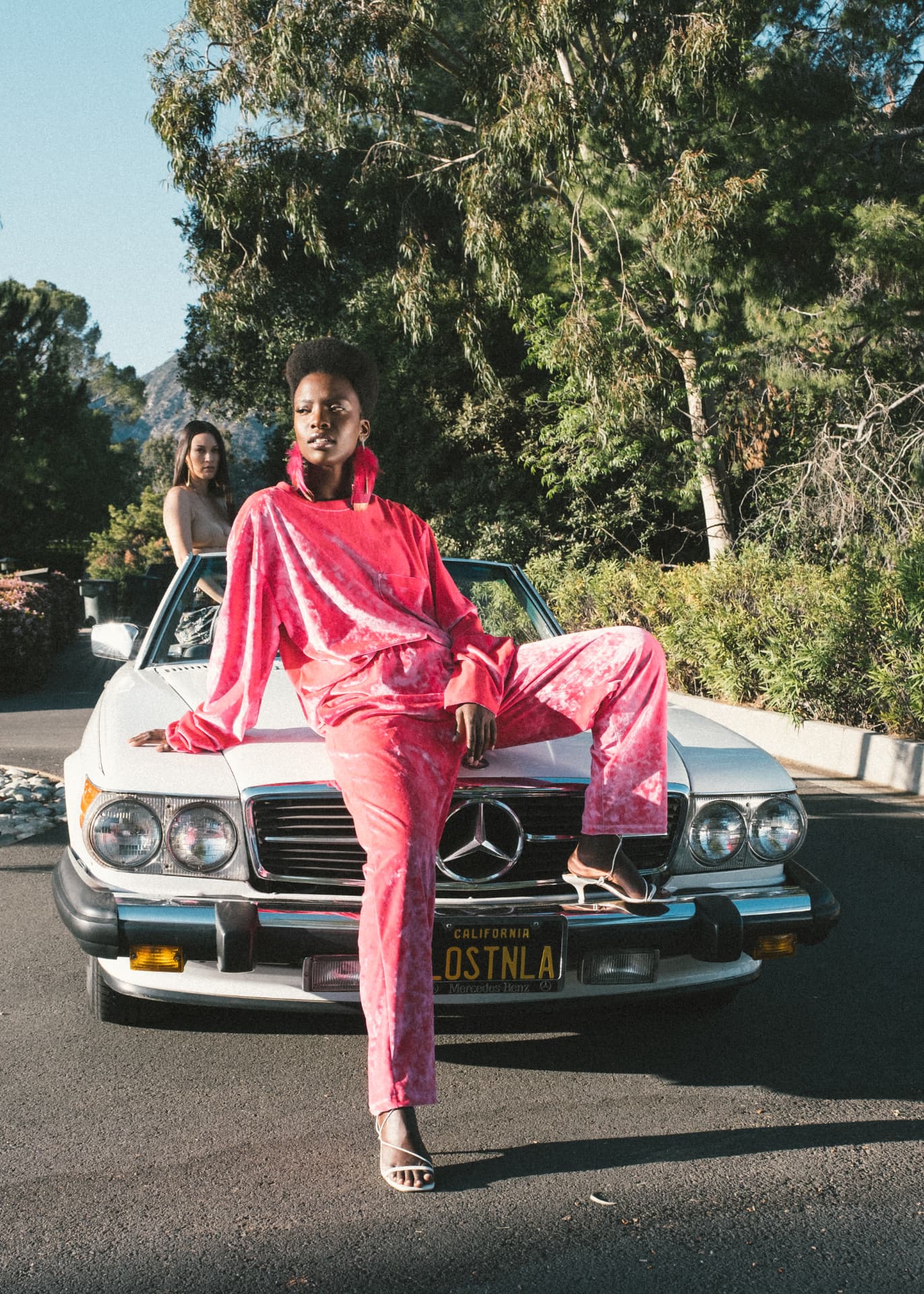 Wanderlust hot-pink velvet on a vintage Mercedes
